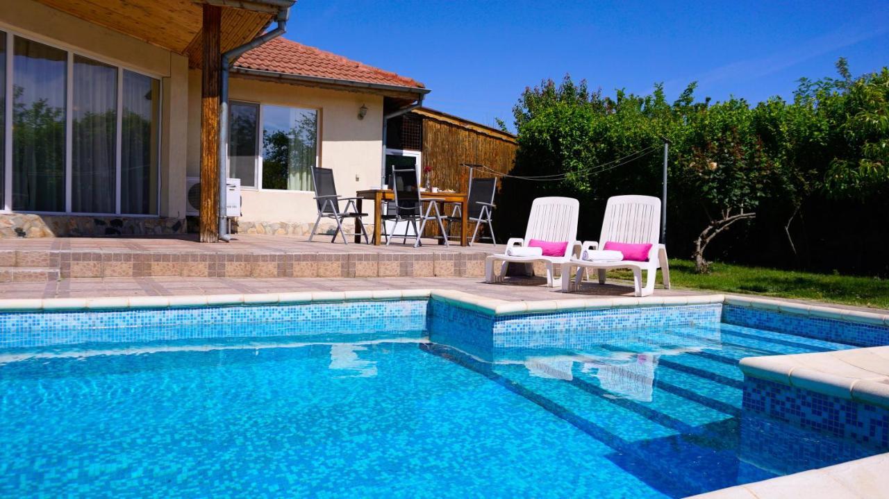 Вила Релакс - Villa Relax Sokolovo Luaran gambar