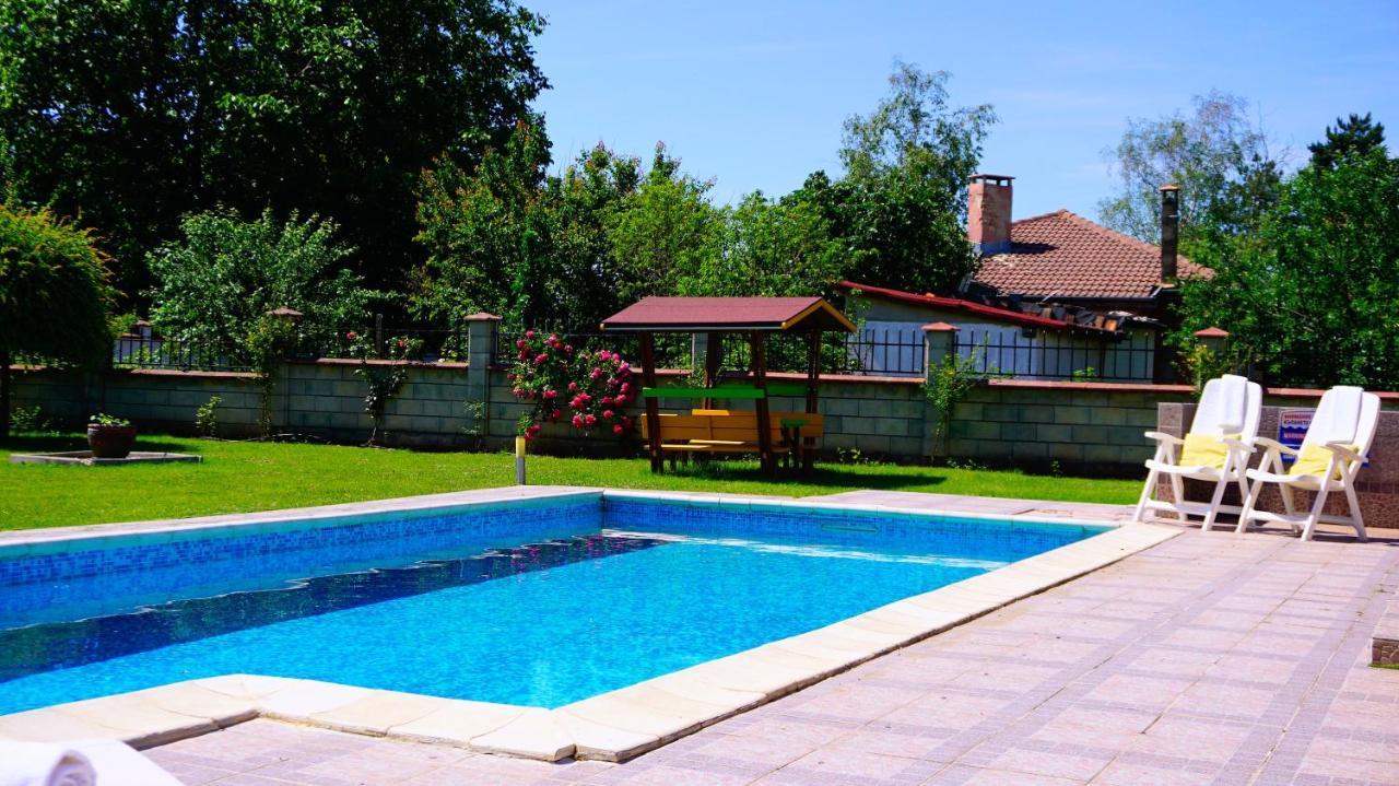 Вила Релакс - Villa Relax Sokolovo Luaran gambar