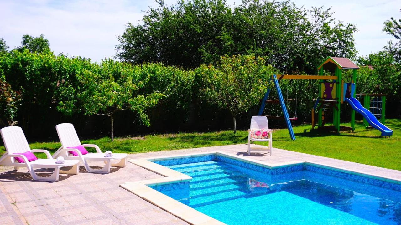 Вила Релакс - Villa Relax Sokolovo Luaran gambar
