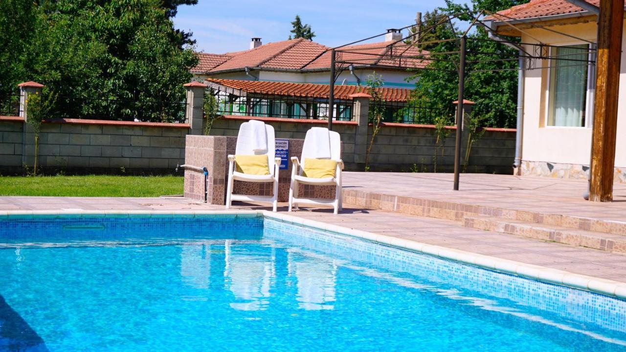 Вила Релакс - Villa Relax Sokolovo Luaran gambar