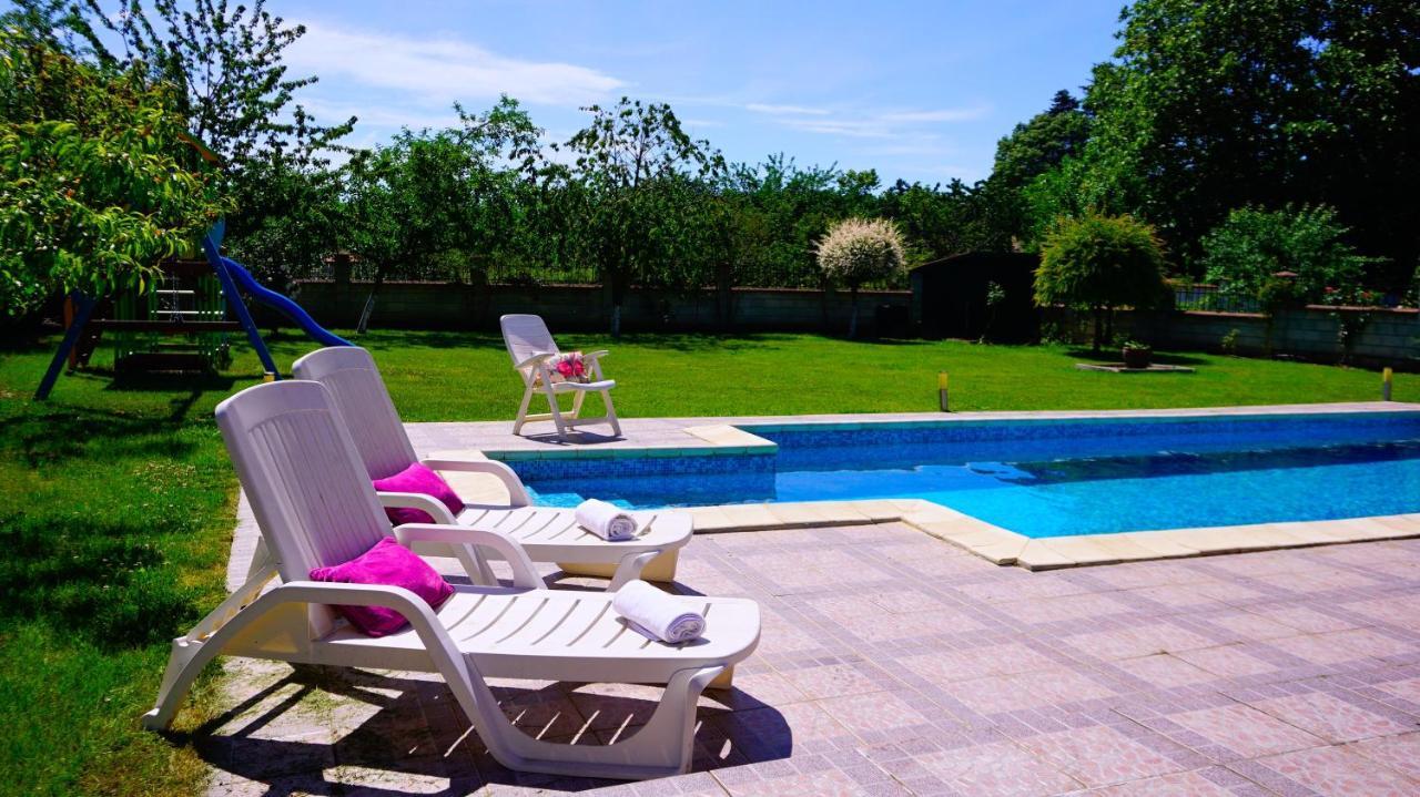 Вила Релакс - Villa Relax Sokolovo Luaran gambar