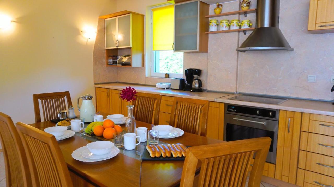 Вила Релакс - Villa Relax Sokolovo Luaran gambar