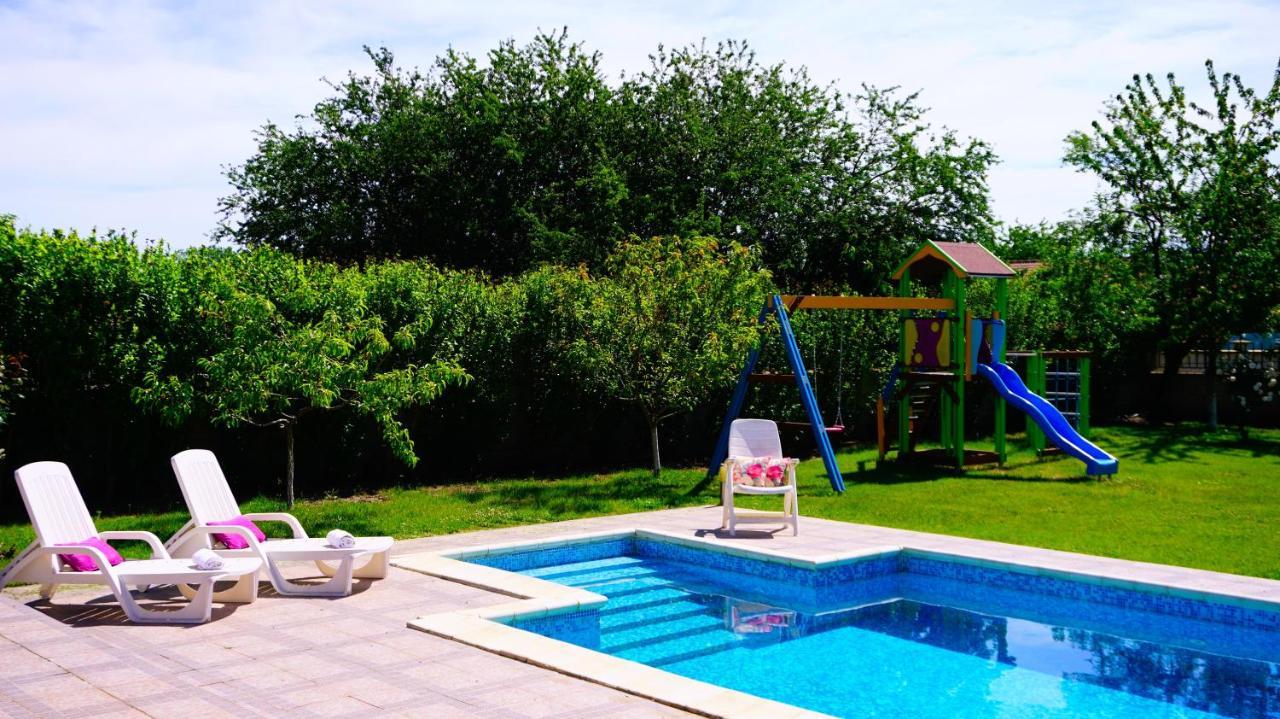 Вила Релакс - Villa Relax Sokolovo Luaran gambar