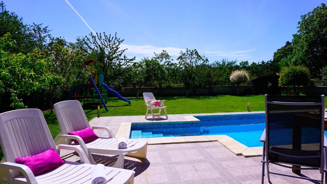 Вила Релакс - Villa Relax Sokolovo Luaran gambar