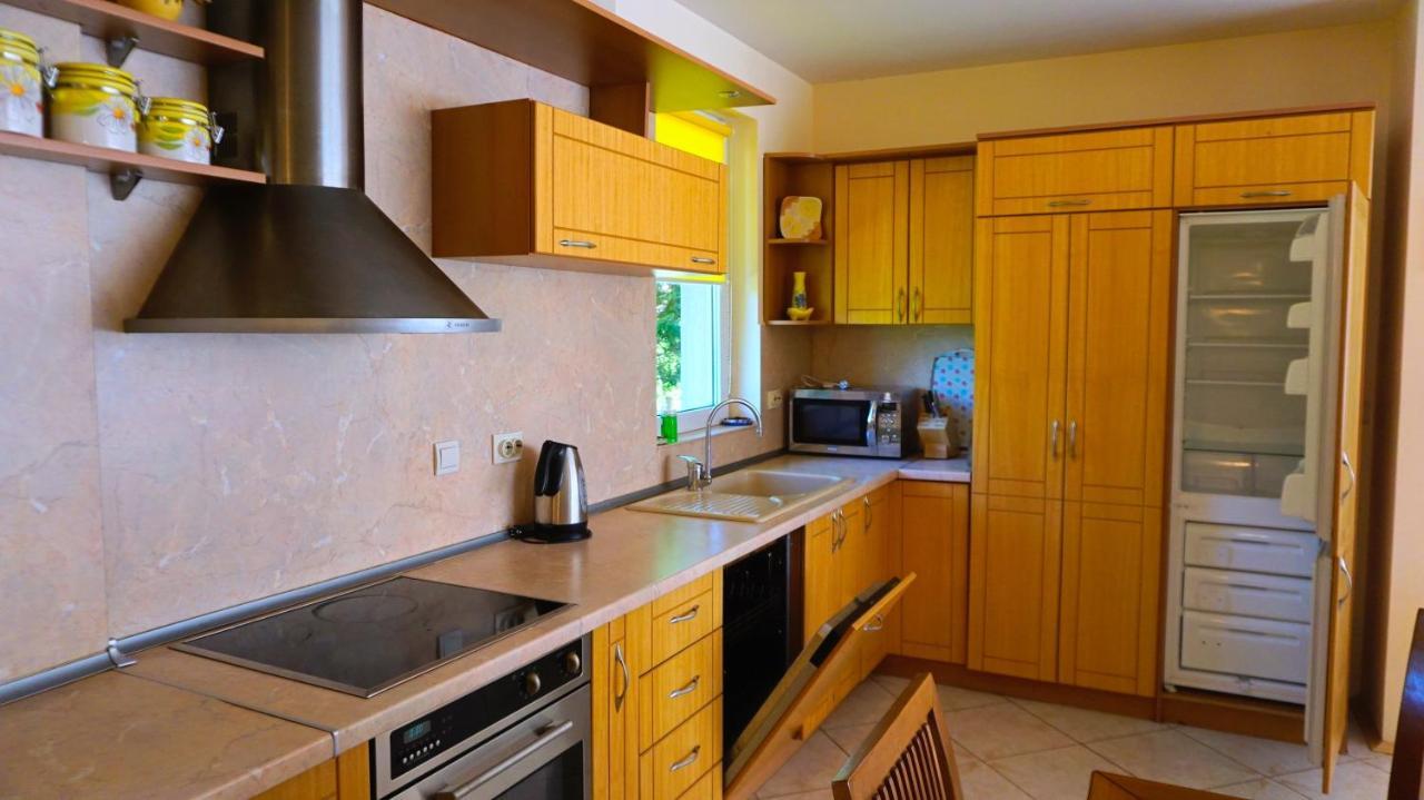 Вила Релакс - Villa Relax Sokolovo Luaran gambar