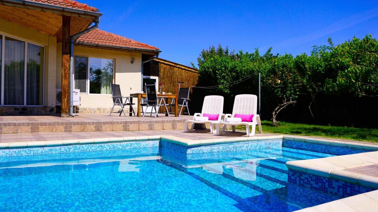 Вила Релакс - Villa Relax Sokolovo Luaran gambar