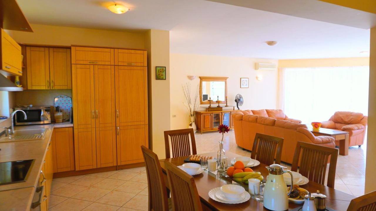 Вила Релакс - Villa Relax Sokolovo Luaran gambar
