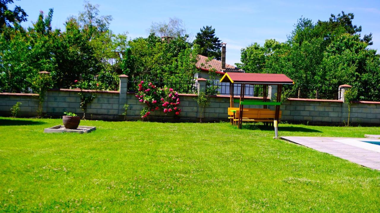 Вила Релакс - Villa Relax Sokolovo Luaran gambar