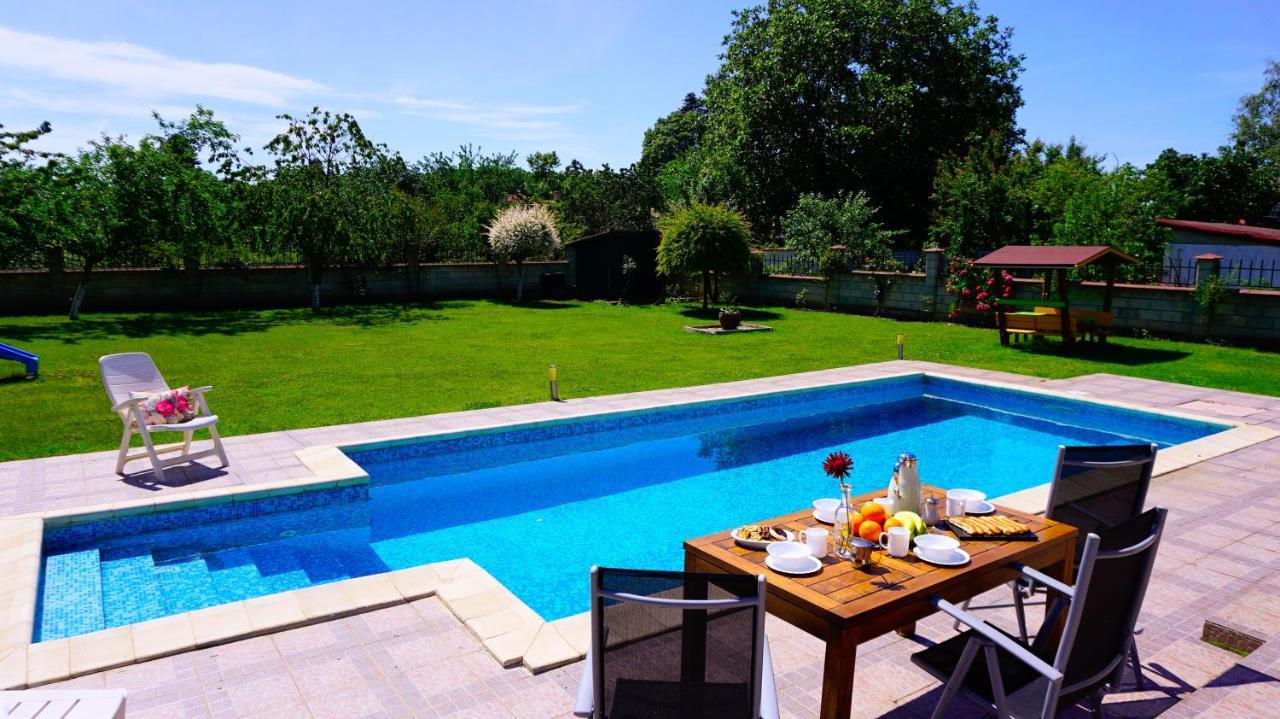 Вила Релакс - Villa Relax Sokolovo Luaran gambar