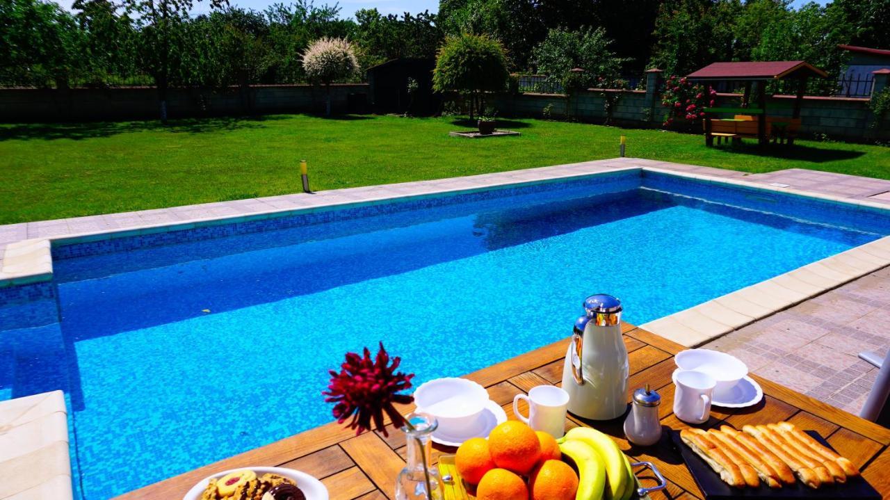 Вила Релакс - Villa Relax Sokolovo Luaran gambar